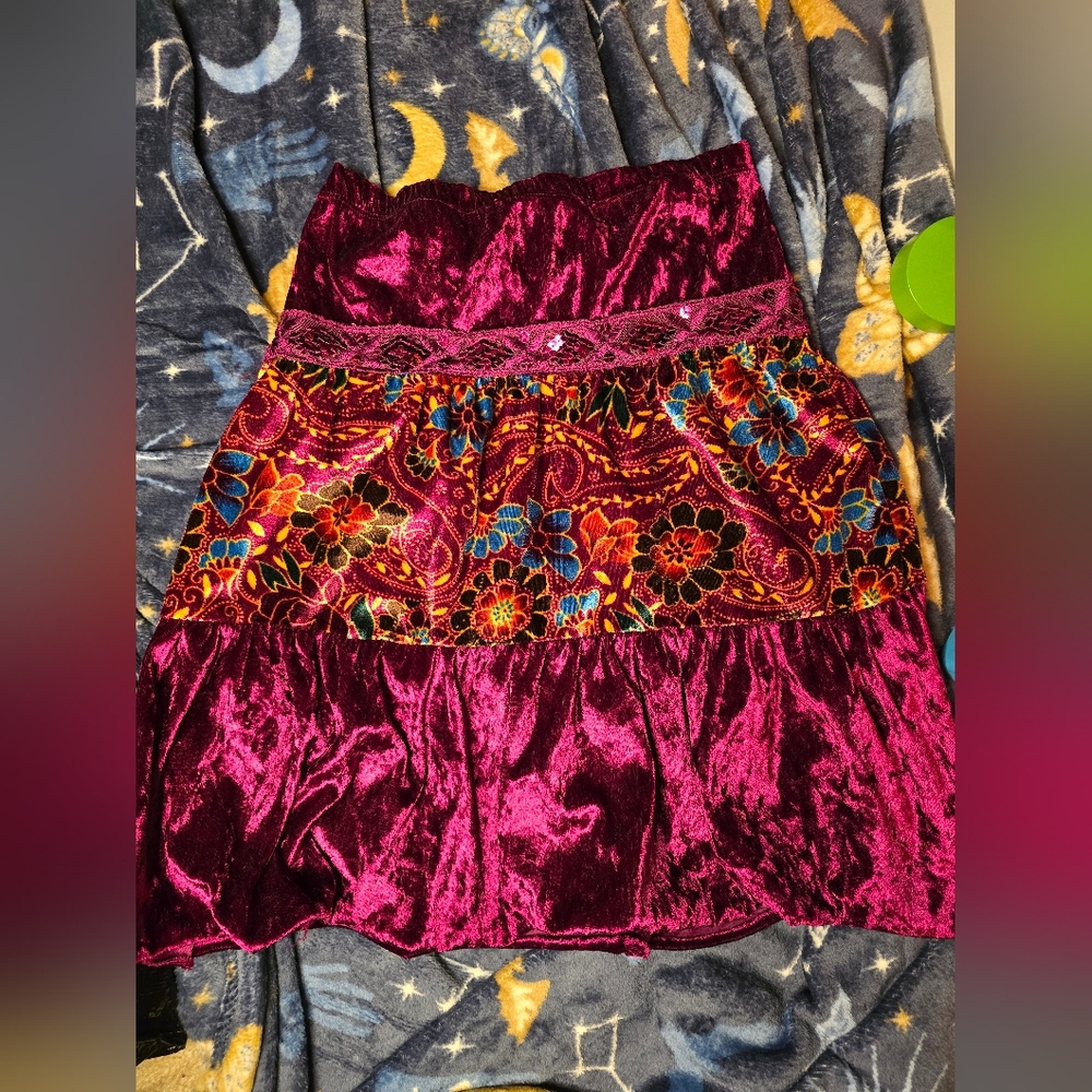 Just A Girl Red Velvet Flower Gardens Skirt, Size 8 (Child)